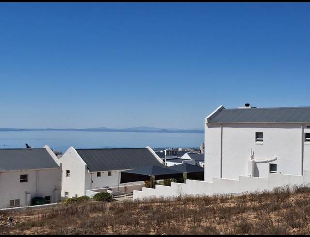 LAND FOR SALE IN DA GAMA BAY